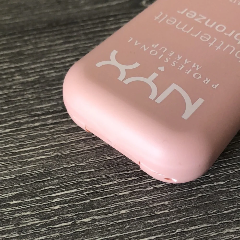 ❤️$9 NWT NYX Professional Makeup Buttermelt Bronzer Butta Cup 5g
